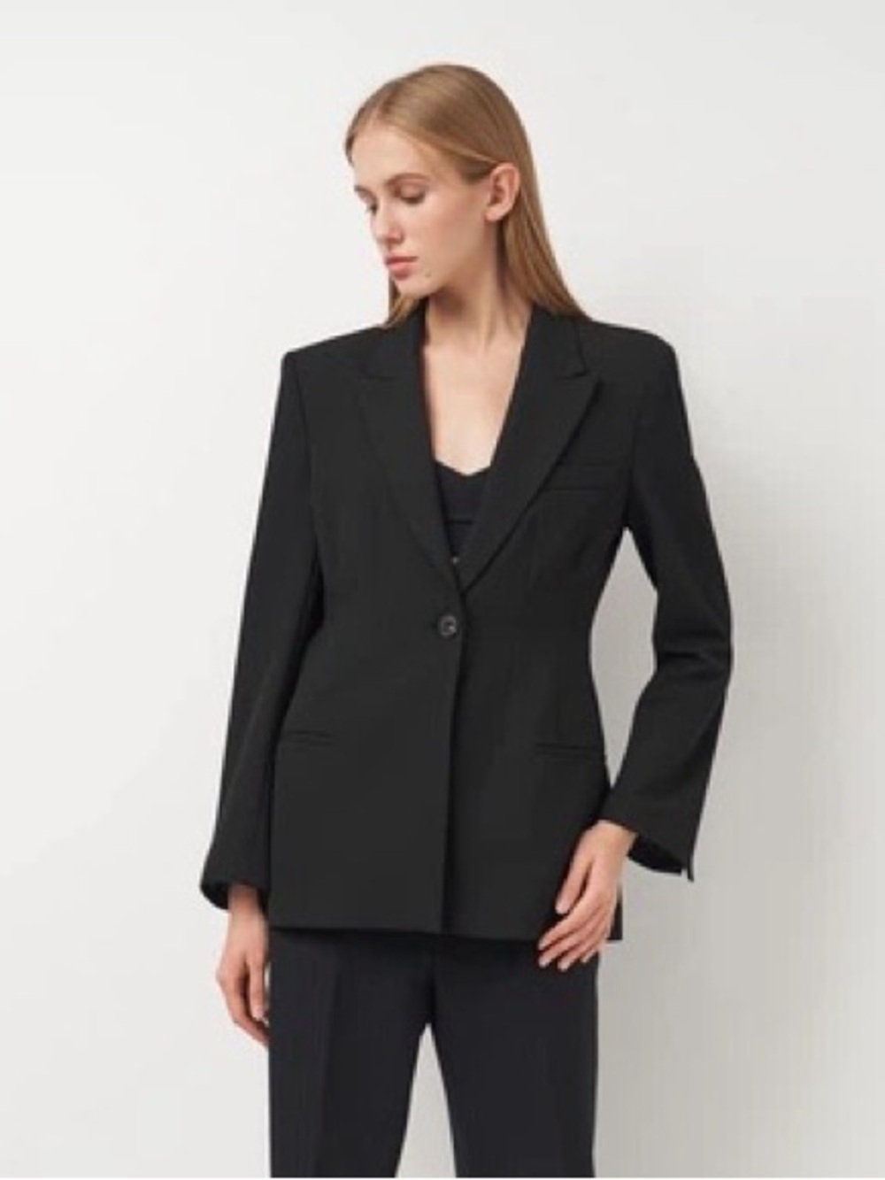 ZARA Black Single-Button Tailored Blazer with Notched Lapel
